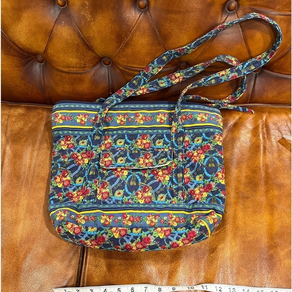 Beautiful over the shoulder bag in GUC